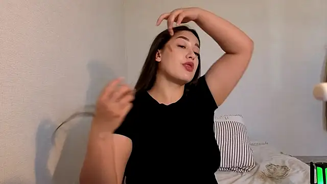 Watch Aria_Blisss live on EroticFlix - High definition streams