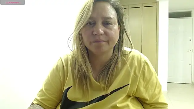 LauraReeves webcam