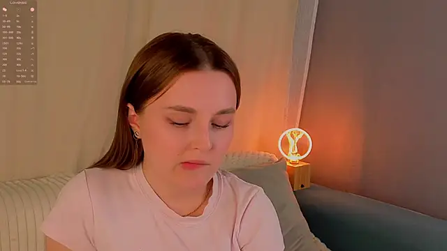 LorriMonz webcam