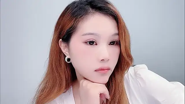 Shirley-008 webcam