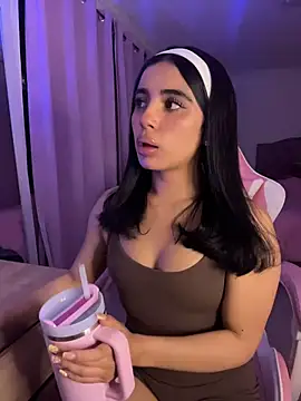 Emily-14 webcam