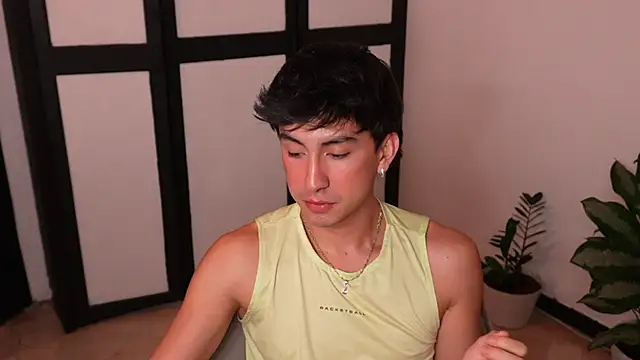 sweettaaron01 webcam