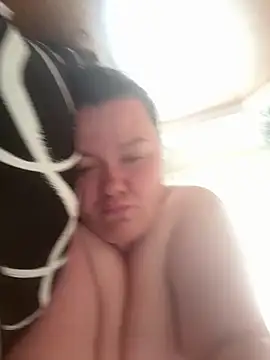 SunnyLeila2101 webcam