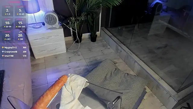 Mia_noiir webcam