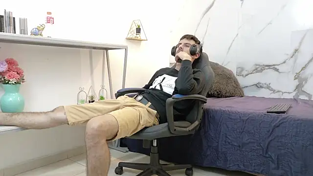 KingOfTemptation webcam