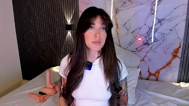 AlexxNoir webcam
