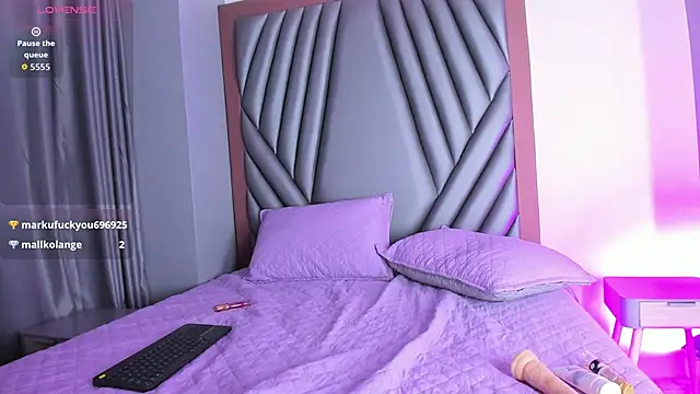 madison_flores webcam