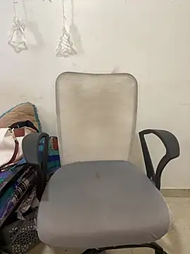 Nomi_5 webcam