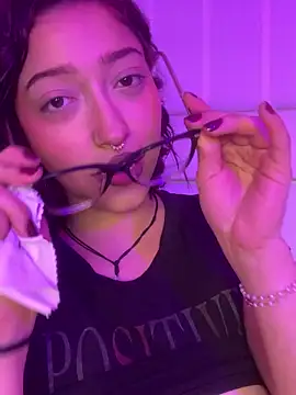 LilithMonette webcam