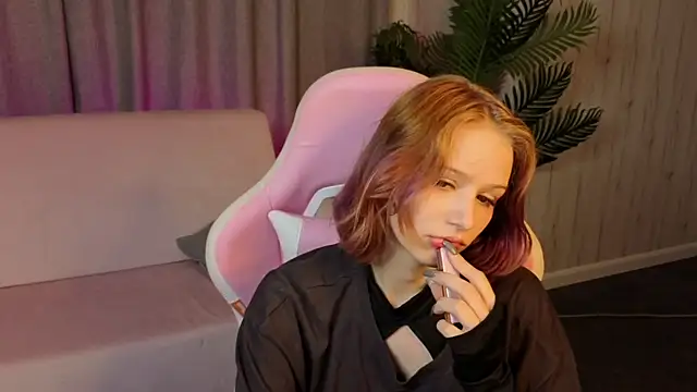 AliceJohansone webcam
