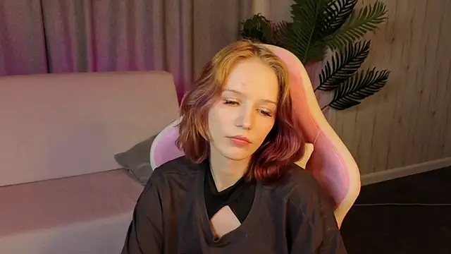 AliceJohansone webcam