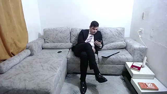 Victor_Maitland live cam on StripChat