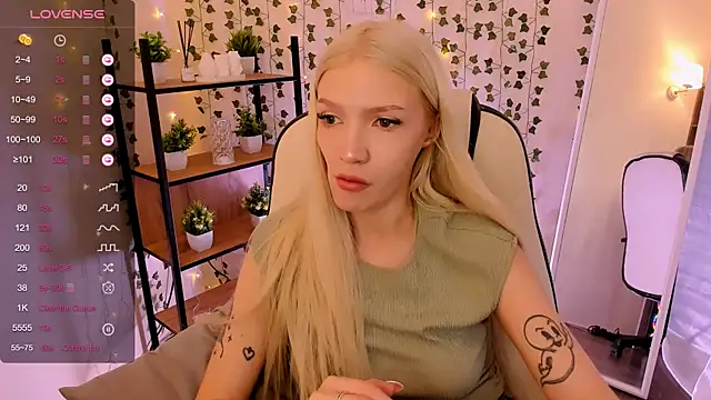 AnyaTaylor_ live cam on StripChat