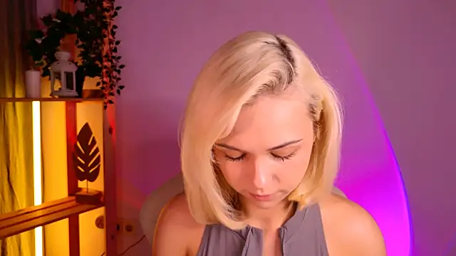 ElenaMonroe webcam