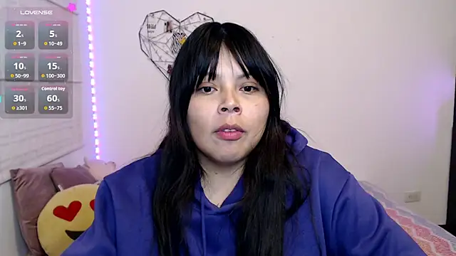 Watch EllieMoonX live on EroticFlix - High definition streams