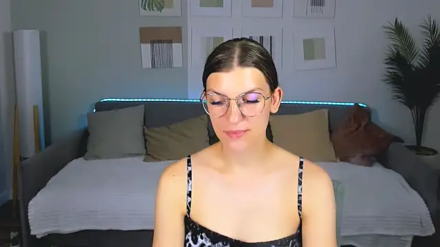 AnnaThorne webcam