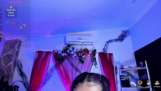 TifanyWhite_ live cam on StripChat