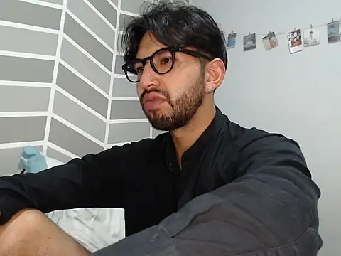 thomass1018 webcam