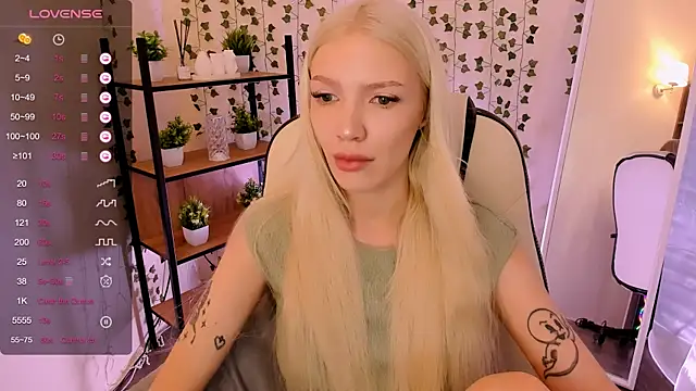 AnyaTaylor_ webcam