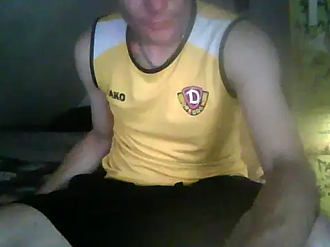 Turnuonxl webcam