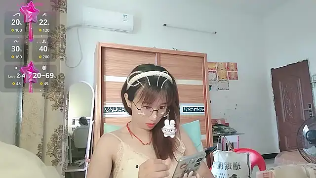 Lili_666 webcam