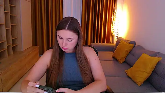 mia_bloomy webcam