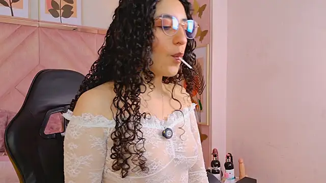 Watch DemiJones_ live on EroticFlix - High definition streams
