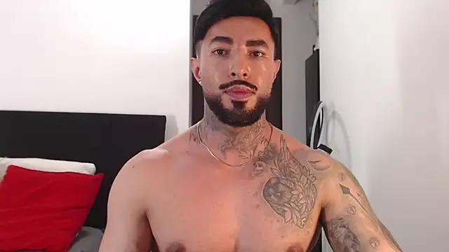 andrea_de_lucaa webcam