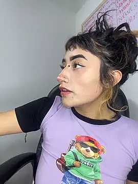 baby_akuma webcam