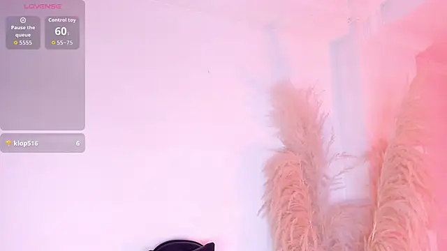 CristineRainn_ webcam
