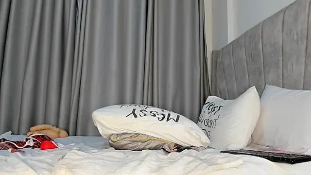 thee_sexy_goddess webcam