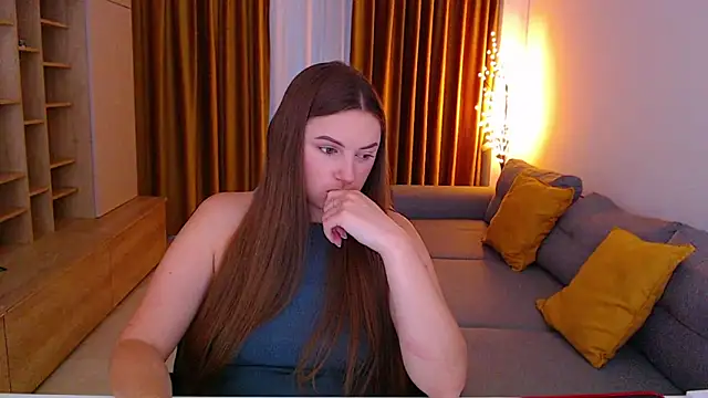 mia_bloomy webcam