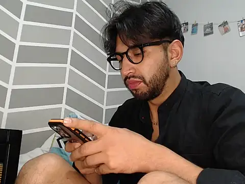 thomass1018 webcam
