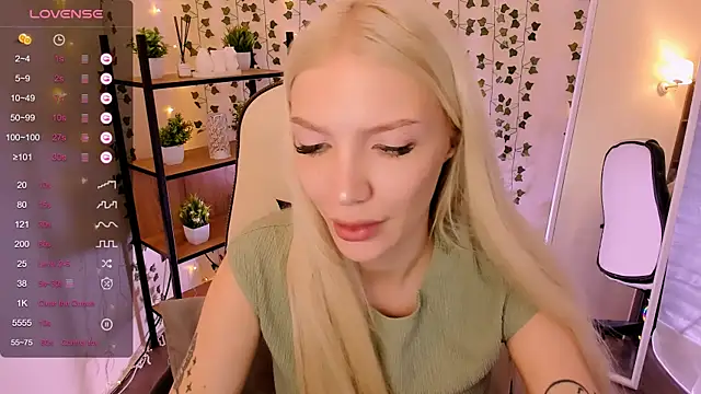 AnyaTaylor_ live cam on StripChat