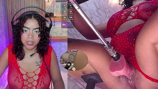 NinaCapelli webcam