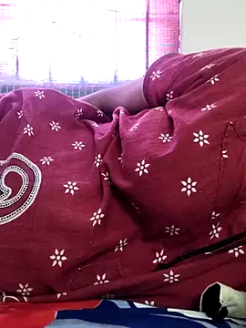 Tamilrojanew webcam