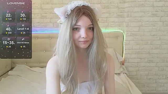AnimeAlica18 webcam