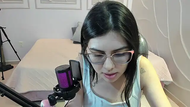 Cloebennet013 webcam