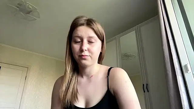 HeyItsAgata webcam