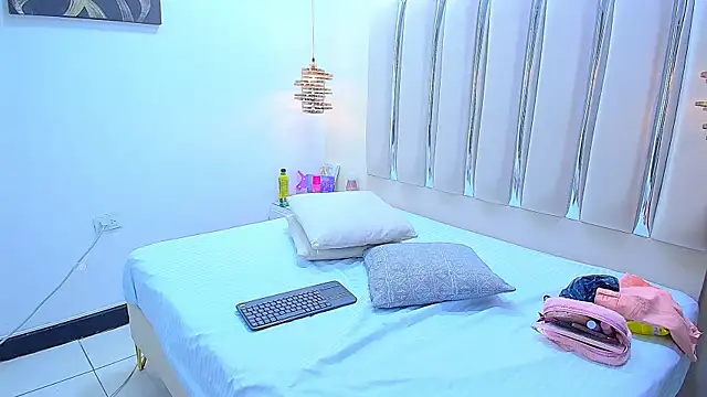 MiiaVelvet_ webcam