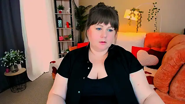 CrystaalStaar live cam on StripChat