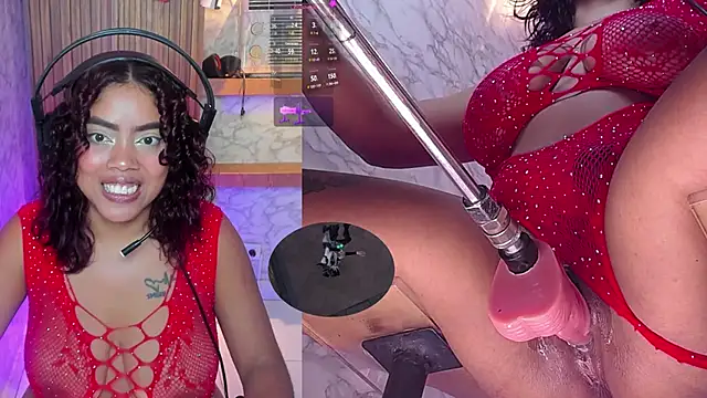 NinaCapelli webcam