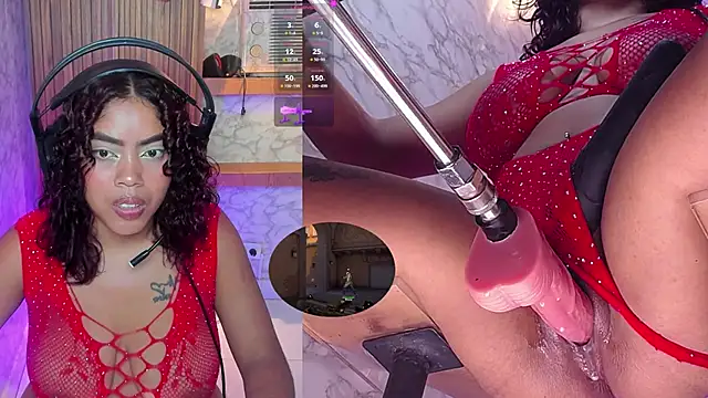 NinaCapelli webcam
