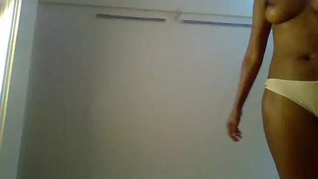 Yours_little_secret webcam