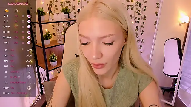 Watch AnyaTaylor_ live on EroticFlix - High definition streams