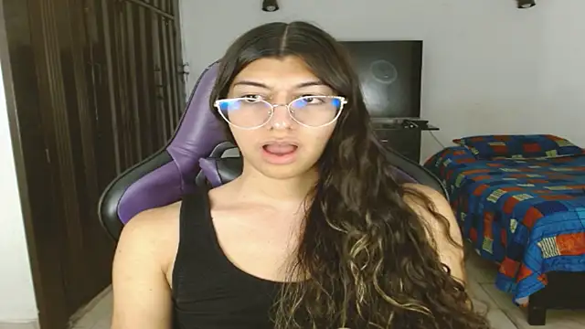 alanni_parker - Alanni_parker's free webcam - UK Sex Cams