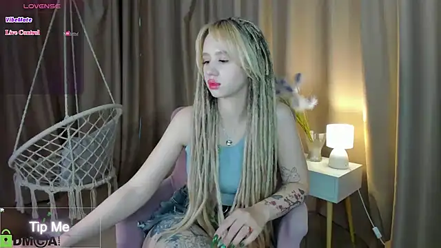 Valerie_Woods webcam