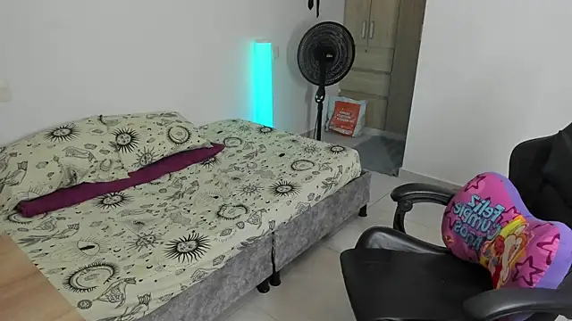 _shantallskinny_ webcam