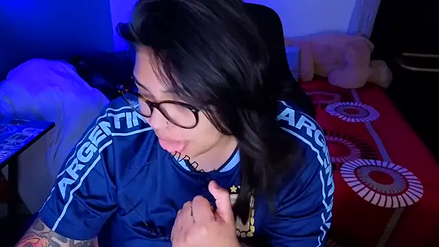 miacanela_xo's live room