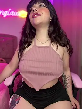 Yovng___Lau webcam